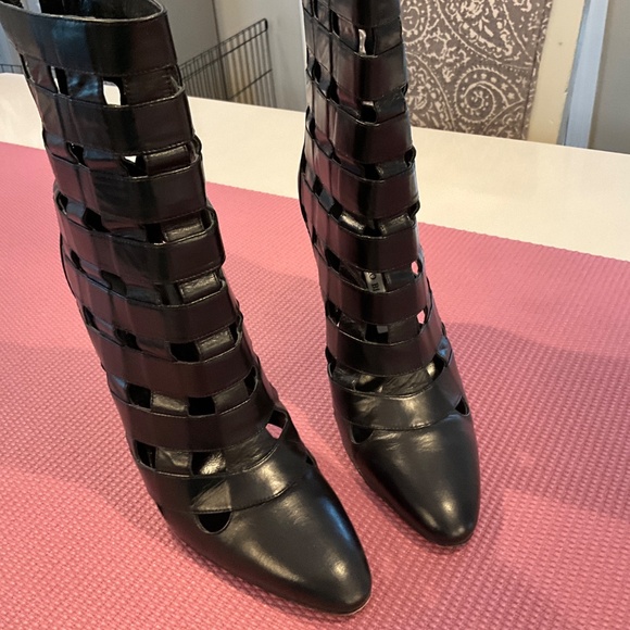 Manolo Blahnik Cage Leather Boots 40 - Picture 10 of 10